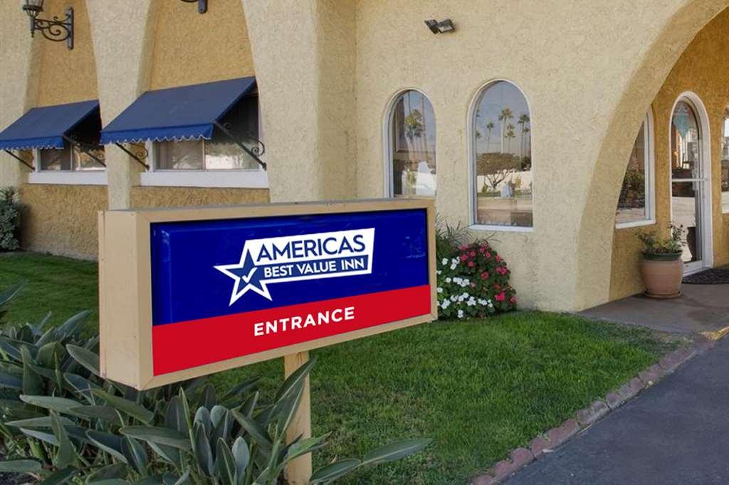 Americas Best Value Inn Stockbridge Ngoại thất bức ảnh