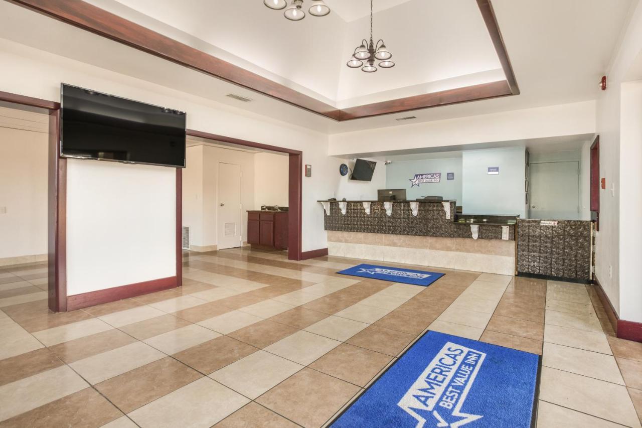 Americas Best Value Inn Stockbridge Ngoại thất bức ảnh