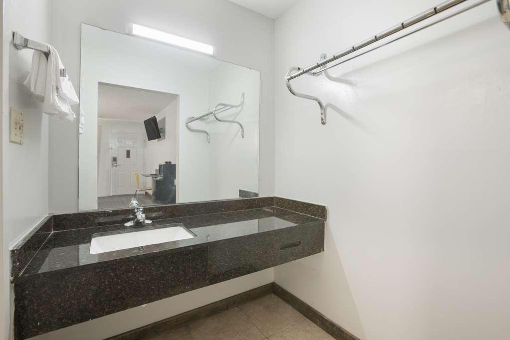 Americas Best Value Inn Stockbridge Phòng bức ảnh